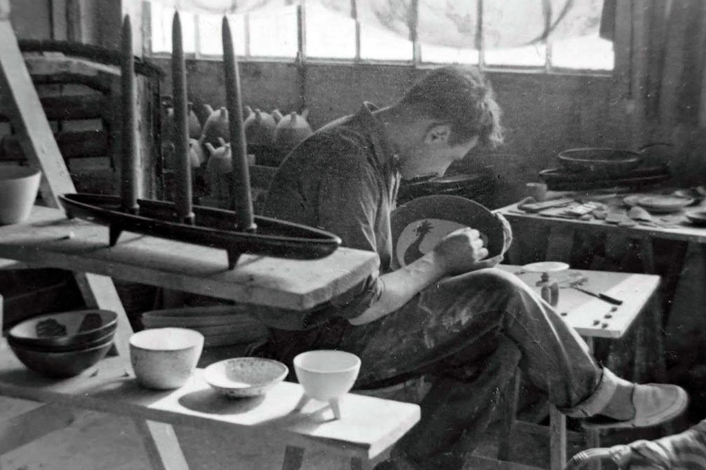 Jean Payen, dans son atelier rue Mouffetard, c. 1955.